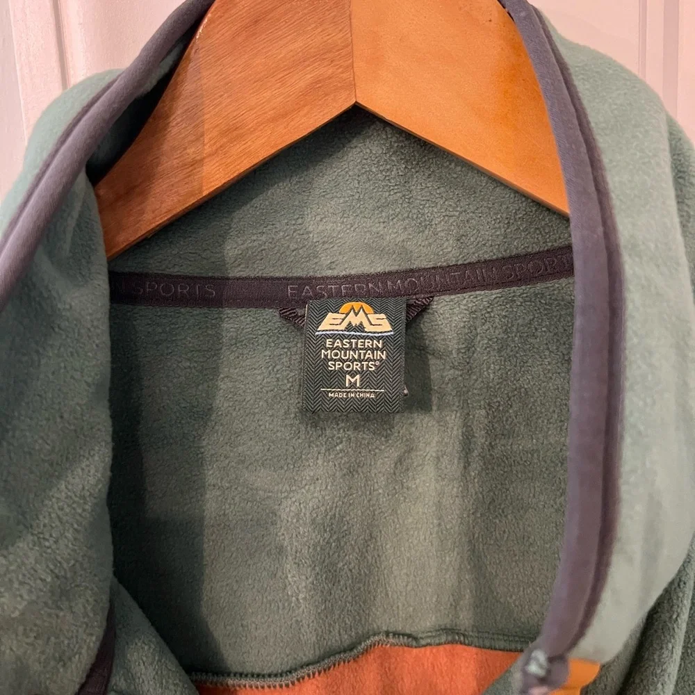 Eastern Mountain Sports excellent soft